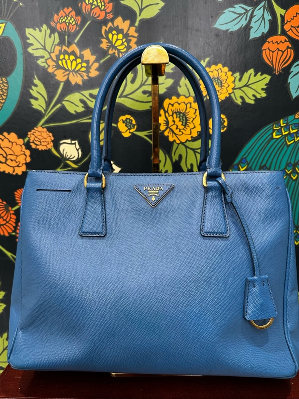 Prada Cobalto Saffiano Lux Galleria Double Zip Tote (C5) - Picture 4 of 17